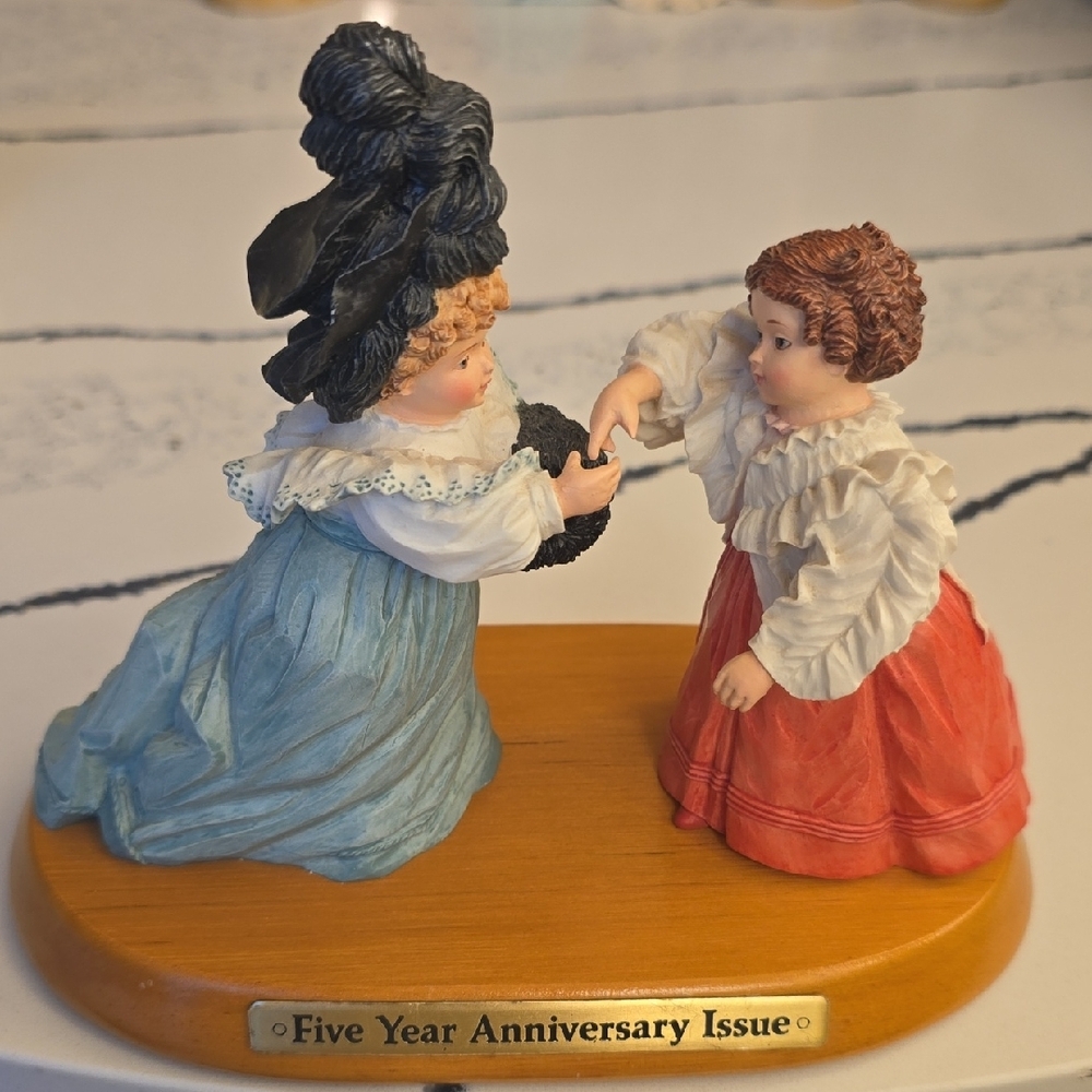 VINTAGE Maud Humphrey  Ceramic Figurine "A Pleasure To Meet You" 1987